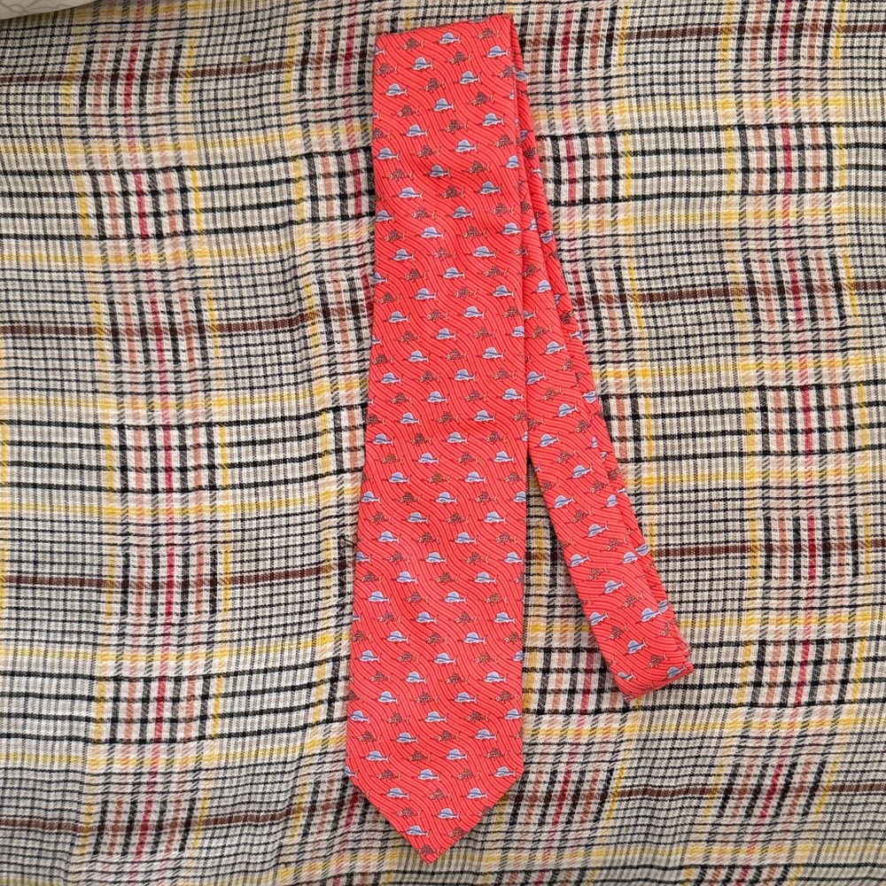 Vineyard Vines Red Fish Pattern Tie
